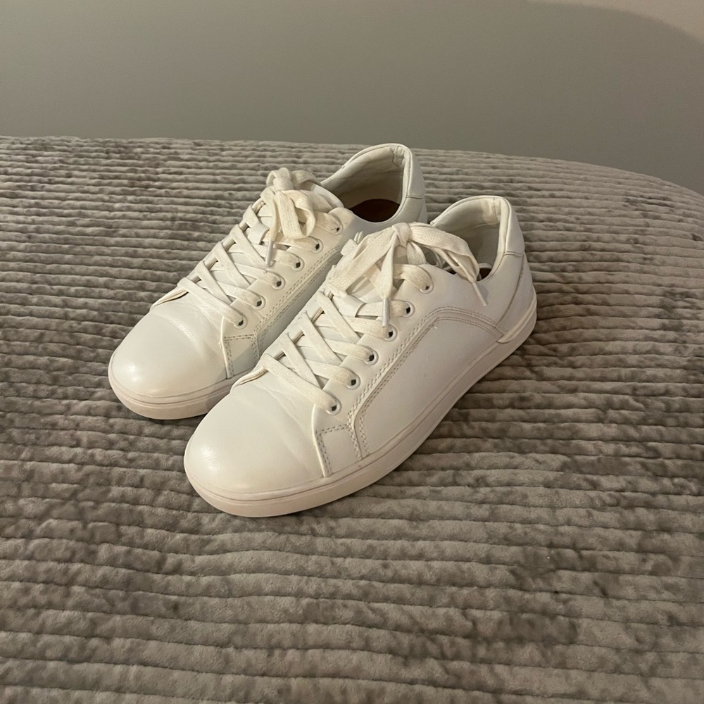 Men’s Casual Shoes